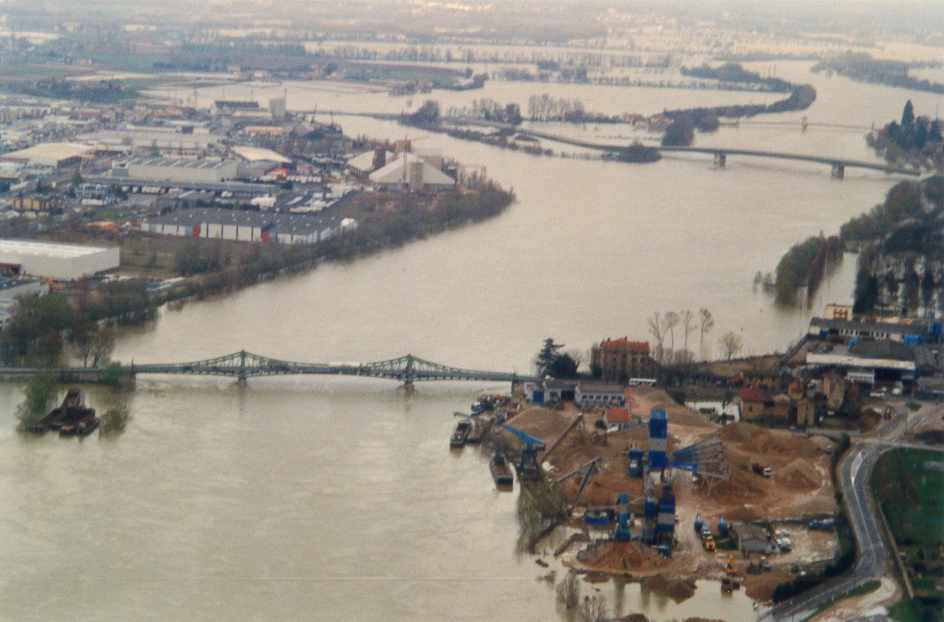 Crue de la Saône en 2001 à Jassans-Riottier