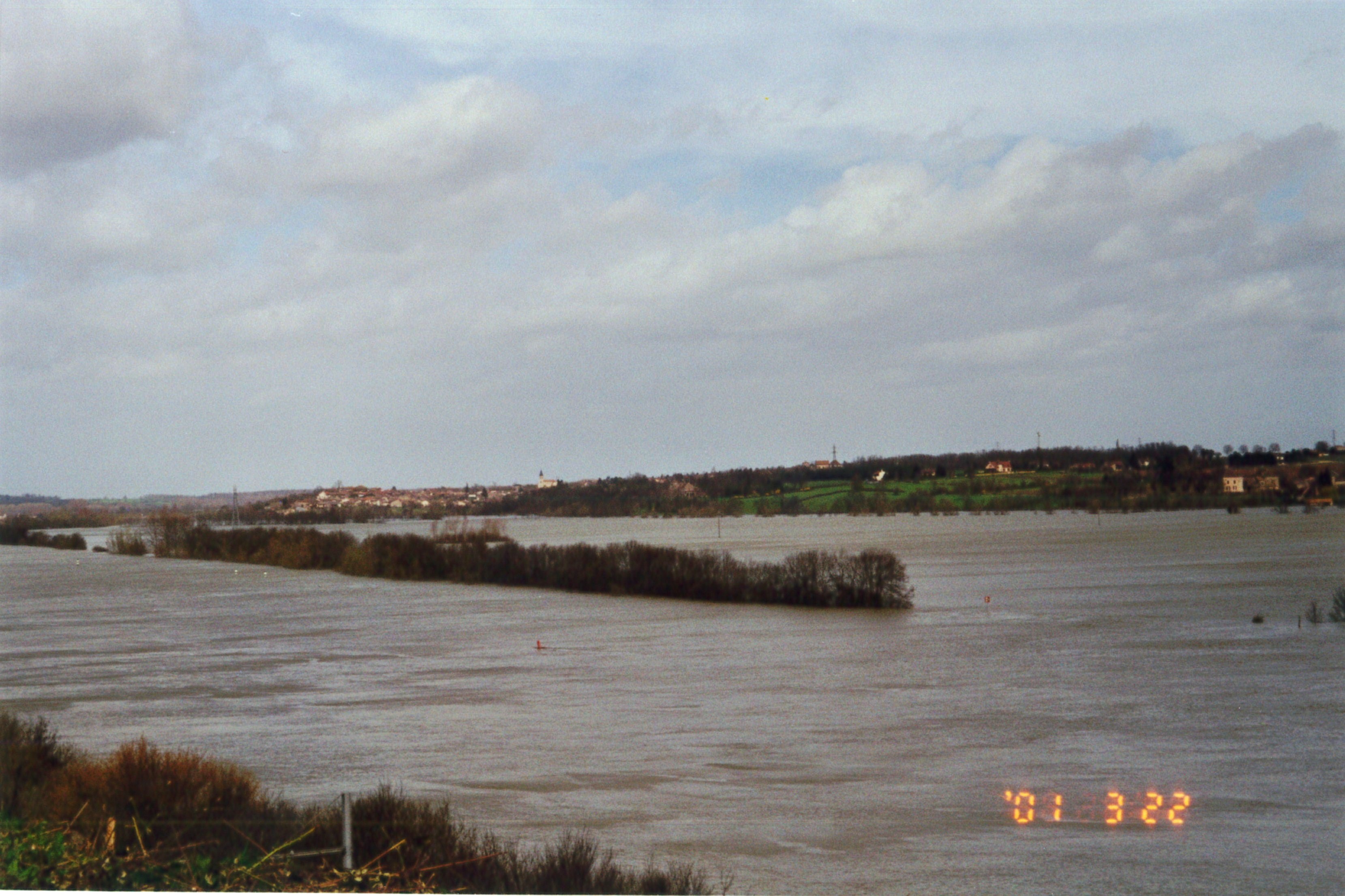 Crue de la Saône en 2001 à Le Villars
