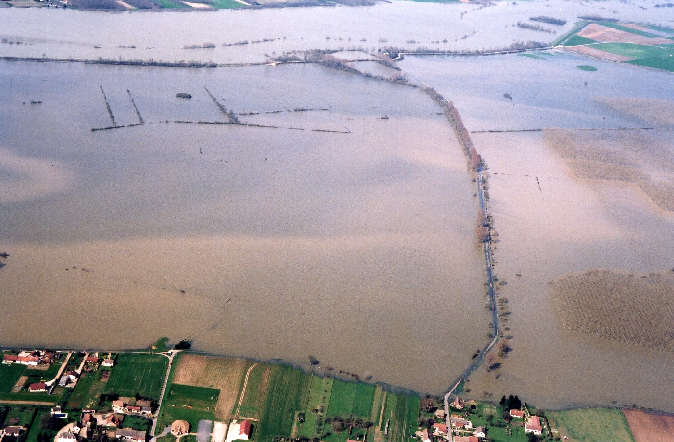 Crue de la Saône en 2001 à Damerey
