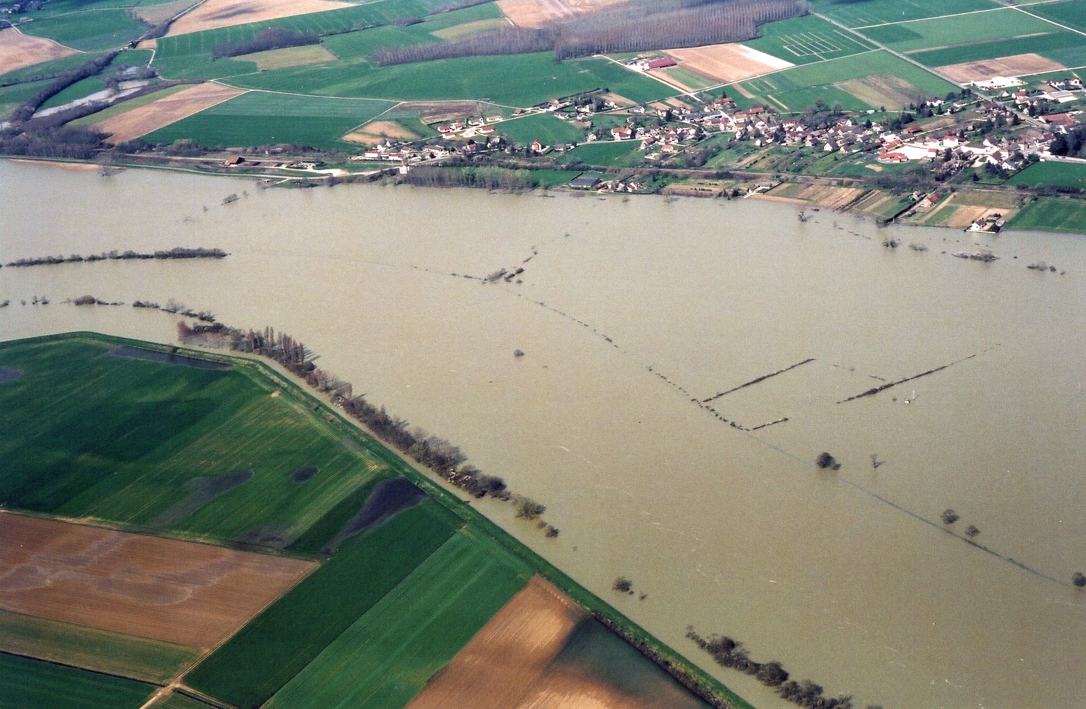 Crue de la Saône en 2001 à Verjux