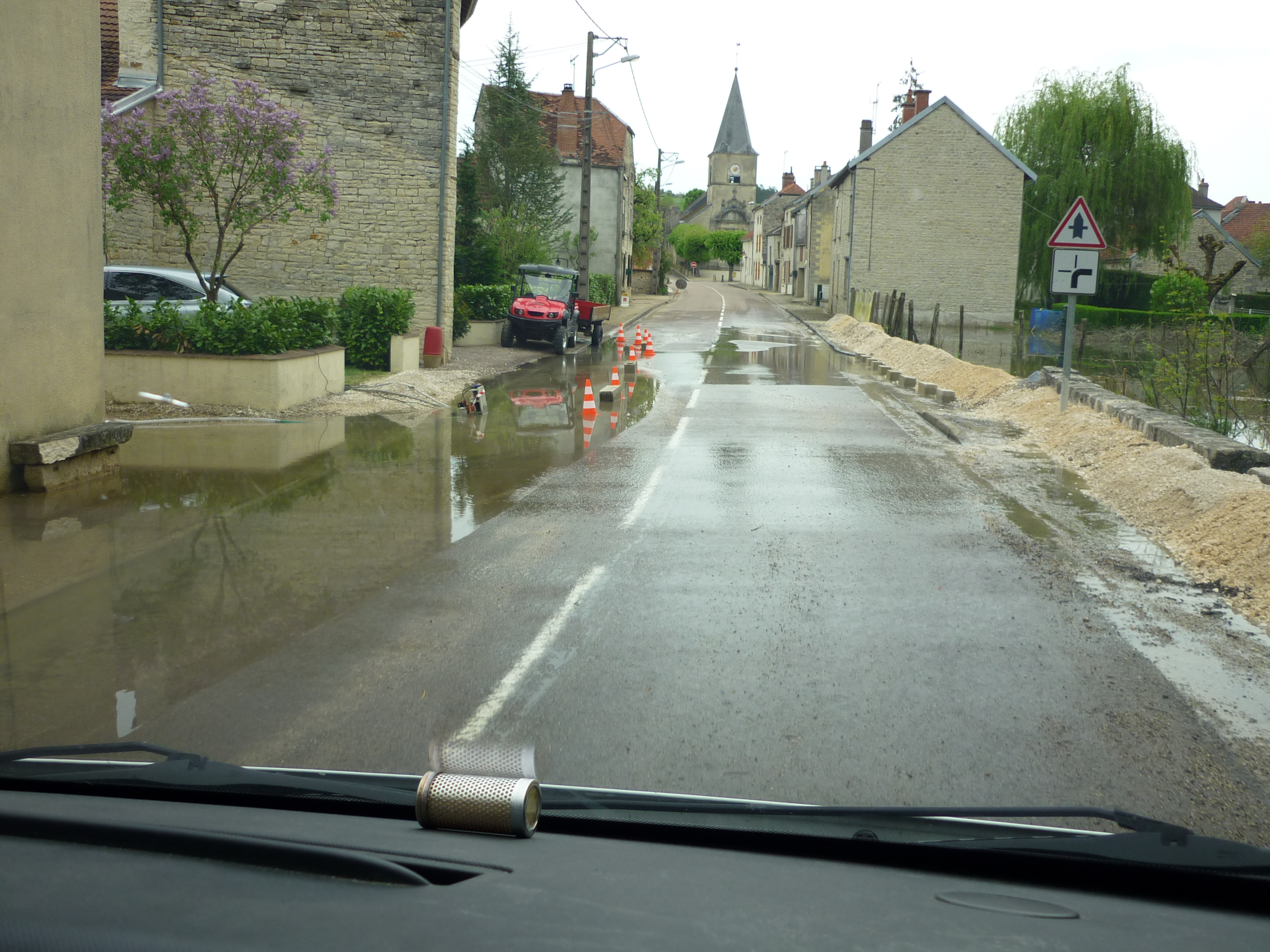 Crue de l'Ource, en mai 2013, à Autricourt en Côte d'Or