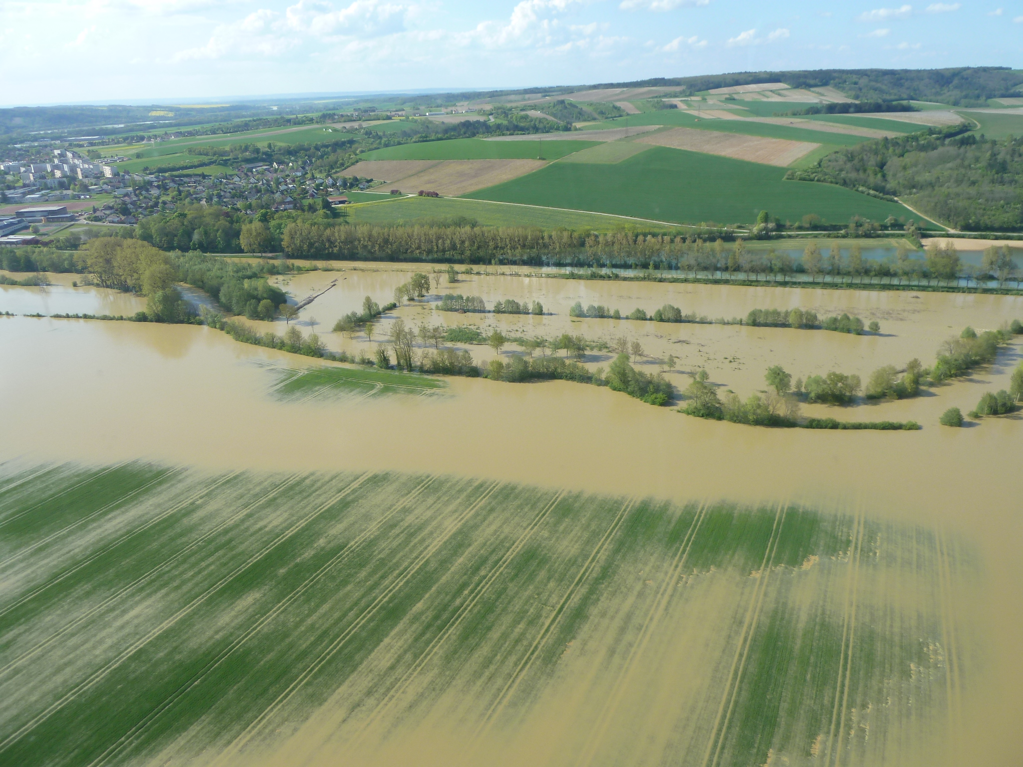 Crue de l'Armançon, en mai 2013, à Tonnerre, en amont, dans l'Yonne