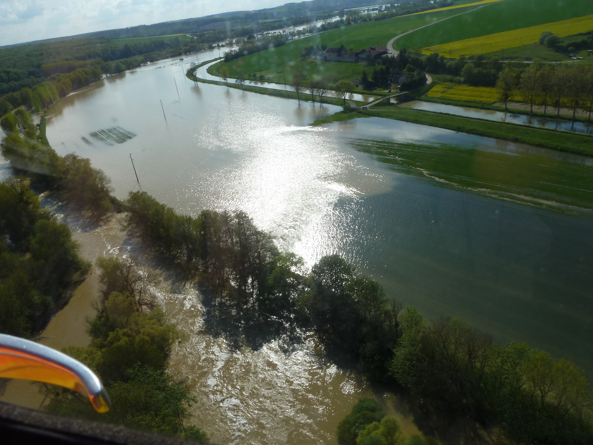 Crue de l'Armançon, en mai 2013, à Saint-Martin-sur-Armançon, ferme d'Arthe, dans l'Yonne